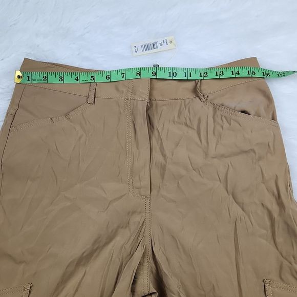 NWT Max Studio Khaki Cargo Pockets Jogger Pants; Tag says Sz 10;Fits like a 6/8. - Picture 5 of 7